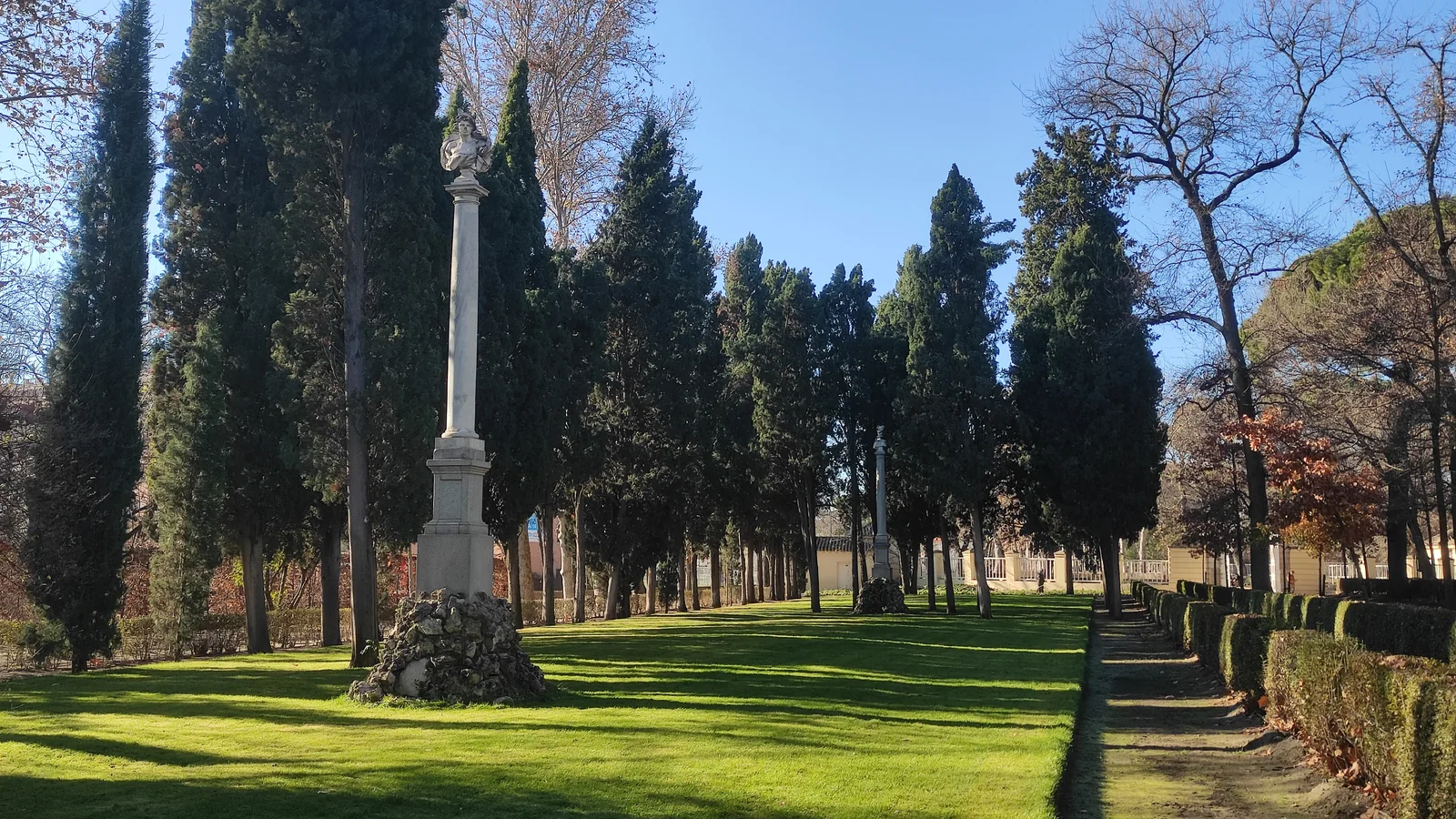 Columnas enfrentados.jpg